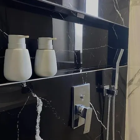 Elegant * Τίρανα