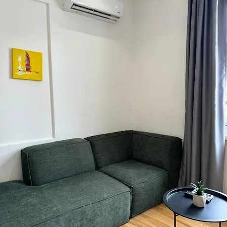 Elegant * Tirana